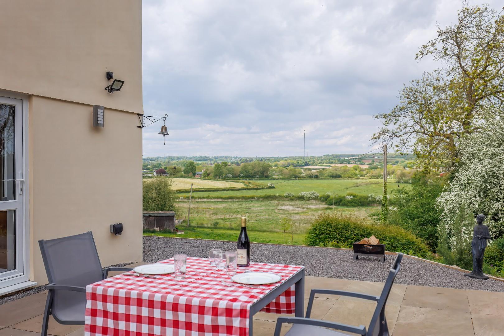Dyffryn, Nr St Nicholas, Vale of Glamorgan, CF5 6SU